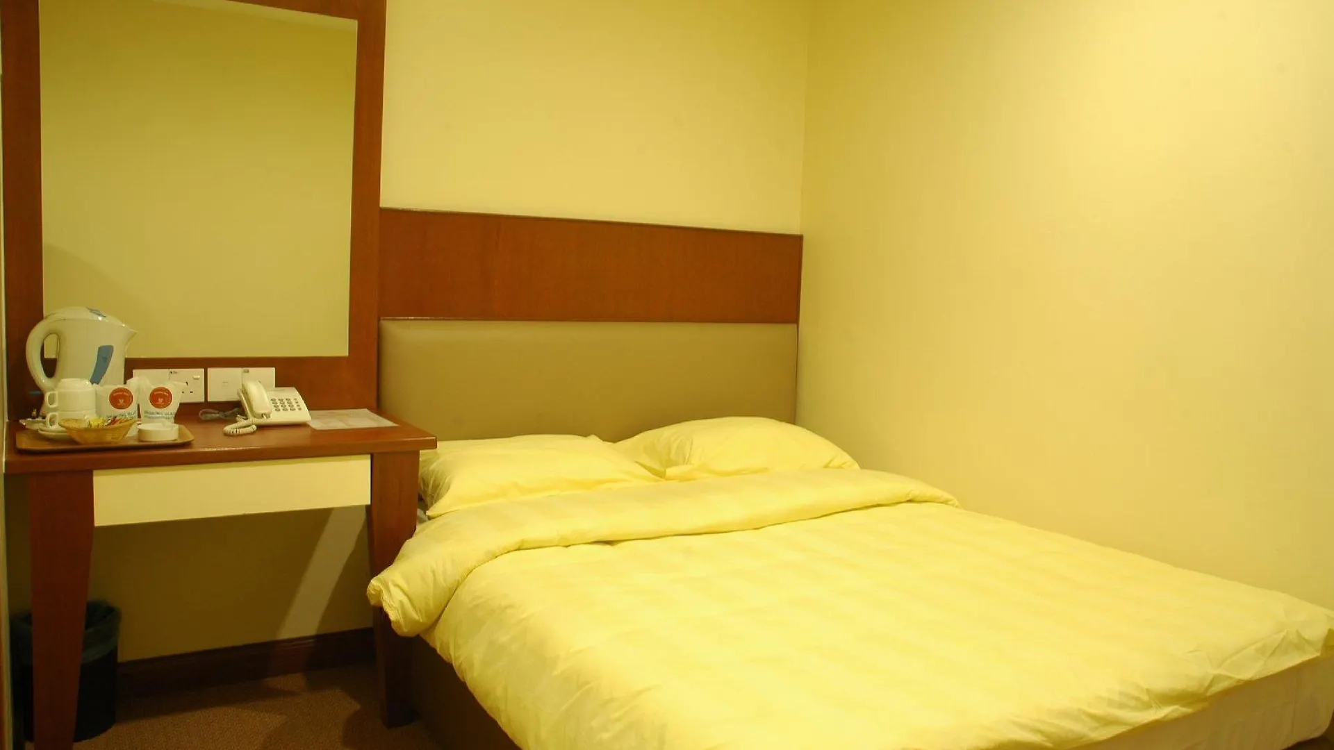 Malacca Fenix Inn מלון